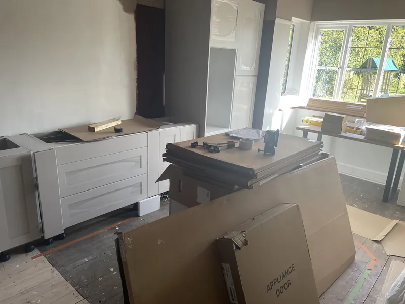 Kitchen, utility & interior finishing: Kitchen units going in